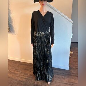 Elegant Black and Gold Pleated wrapping dress soft and comfortable